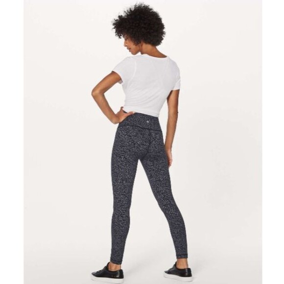Lululemon Legging Wunder Under Hi-Rise 7/8 Sz 2 Luon Frayed Camo Black White 25" - Picture 16 of 16